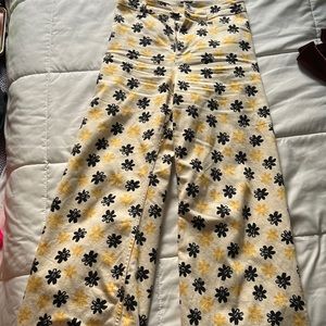Zara size 6/28 floral print straight leg pant